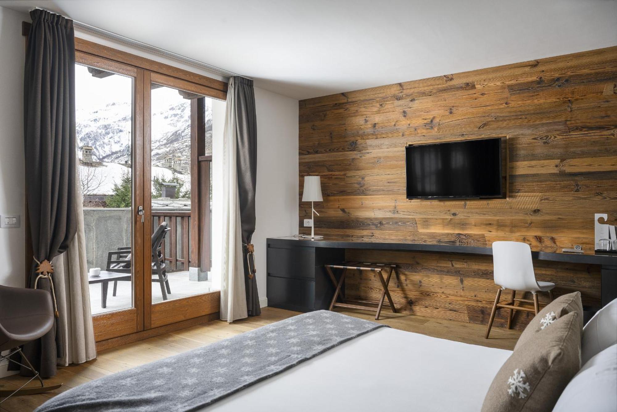 Montana Lodge&Spa La Thuile Esterno foto