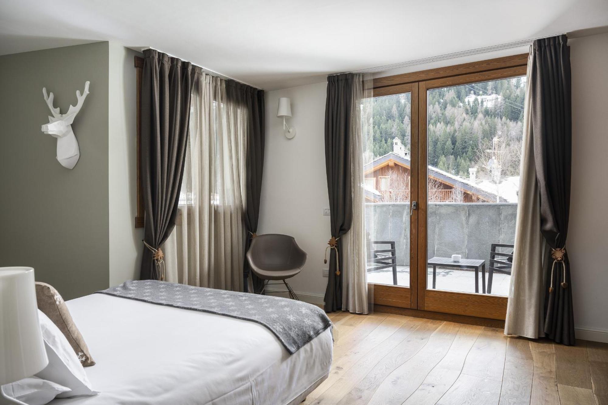 Montana Lodge&Spa La Thuile Esterno foto